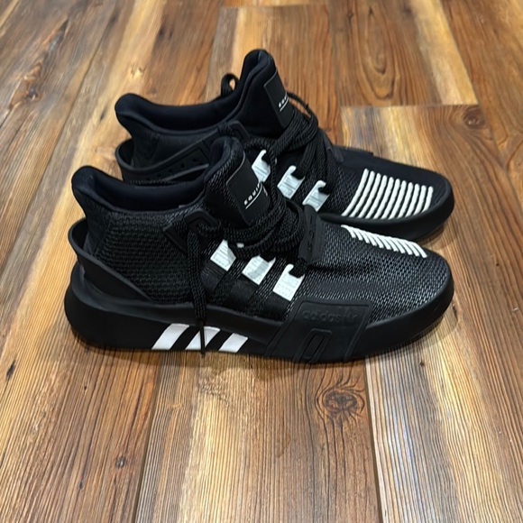 Adidas Black and White Athletic Sneakers with Modern Design - Picture 1 of 6